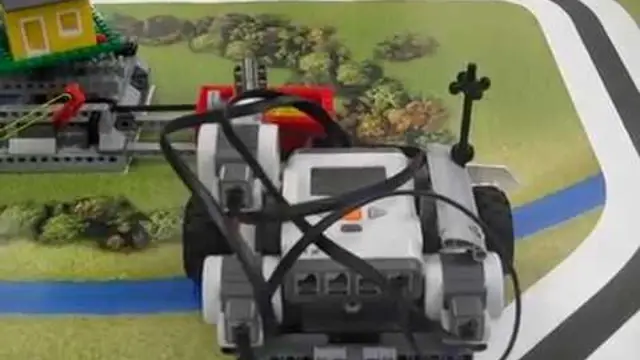 LEGO Mindstorms robot powering the city